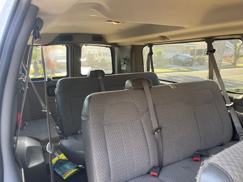 Used 2015 Chevrolet Express 3500 LT w/ LT Preferred Equipment Group RWD image 8