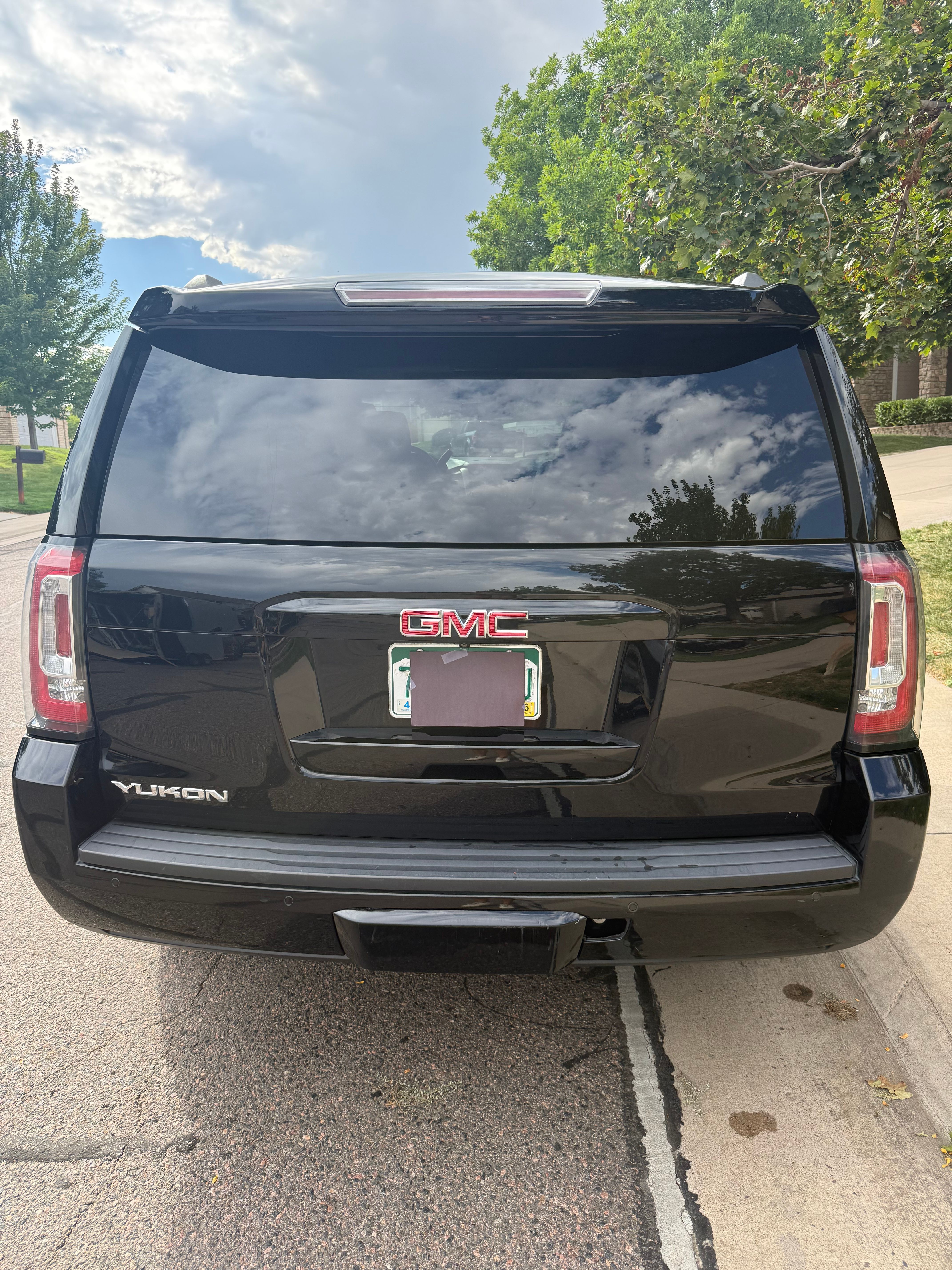 Used 2015 GMC Yukon SLT w/ Open Road Package AWD/4WD image 6