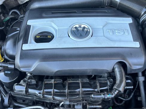 Used 2014 Volkswagen CC R-Line image 16