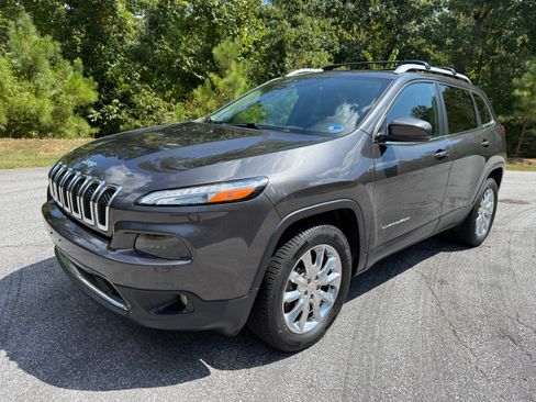 Used 2017 Jeep Cherokee Limited AWD/4WD image 1