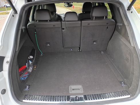 Used 2016 Porsche Cayenne S image 15