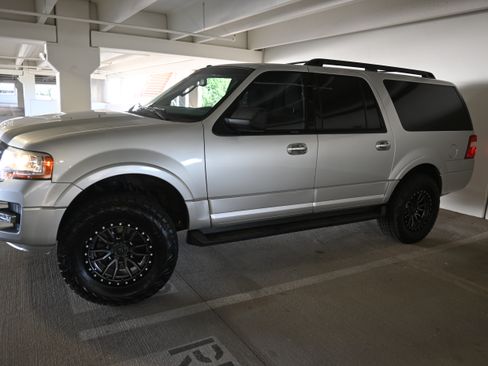 Used 2016 Ford Expedition EL XLT AWD/4WD image 4