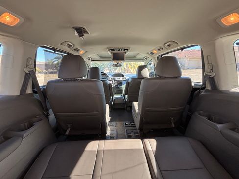 Used 2014 Honda Odyssey Touring image 12