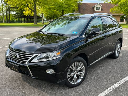 Used 2013 Lexus RX 450h AWD w/ Navigation Pkg image 2