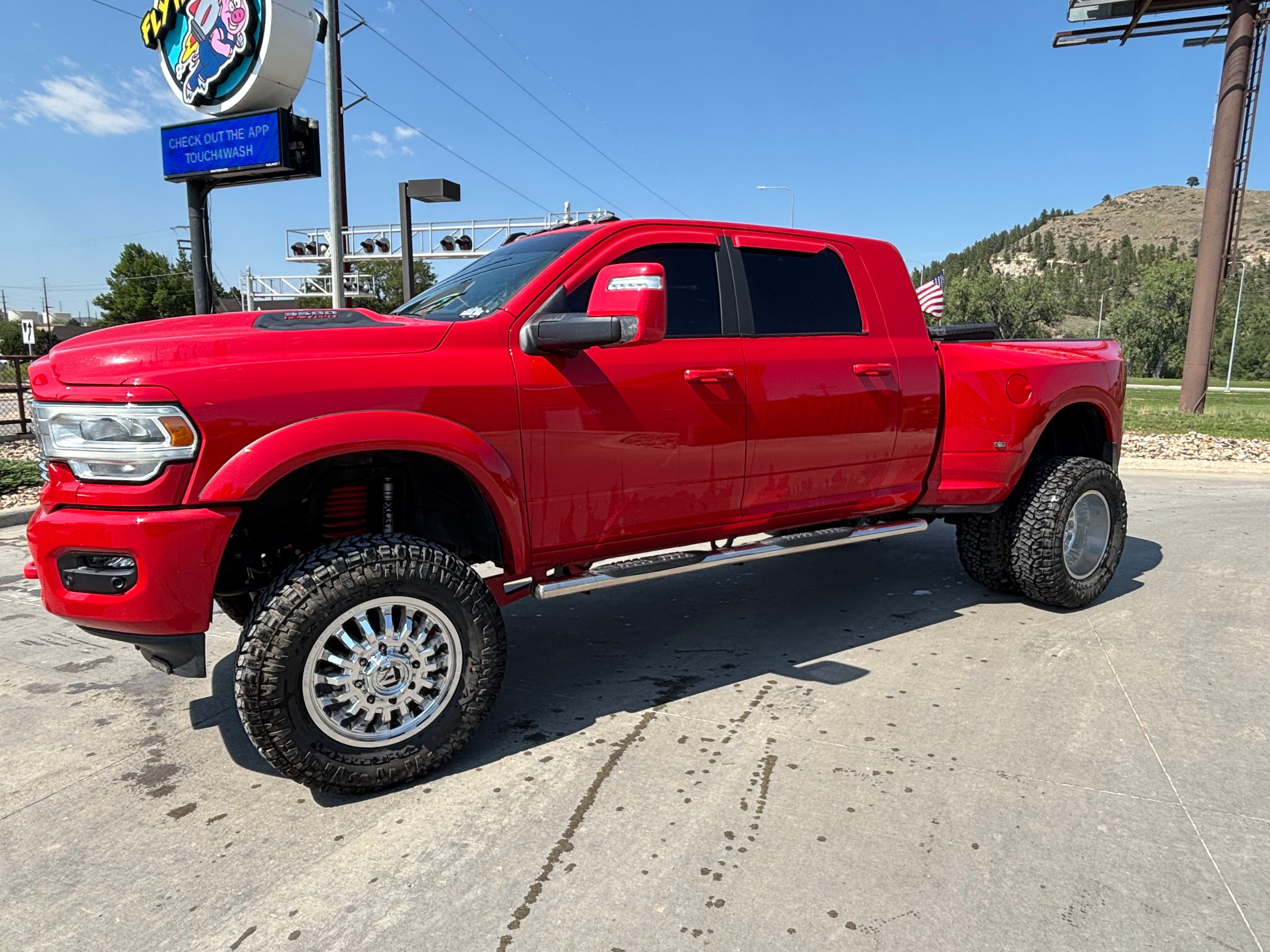 Used 2023 RAM 3500 Laramie AWD/4WD image 6