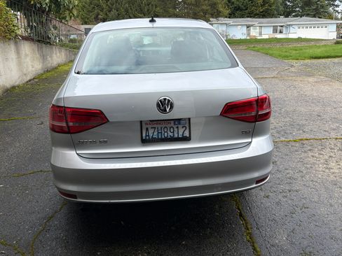 Used 2015 Volkswagen Jetta SE image 6