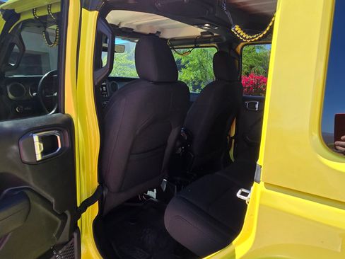 Used 2022 Jeep Wrangler Unlimited Sport image 25