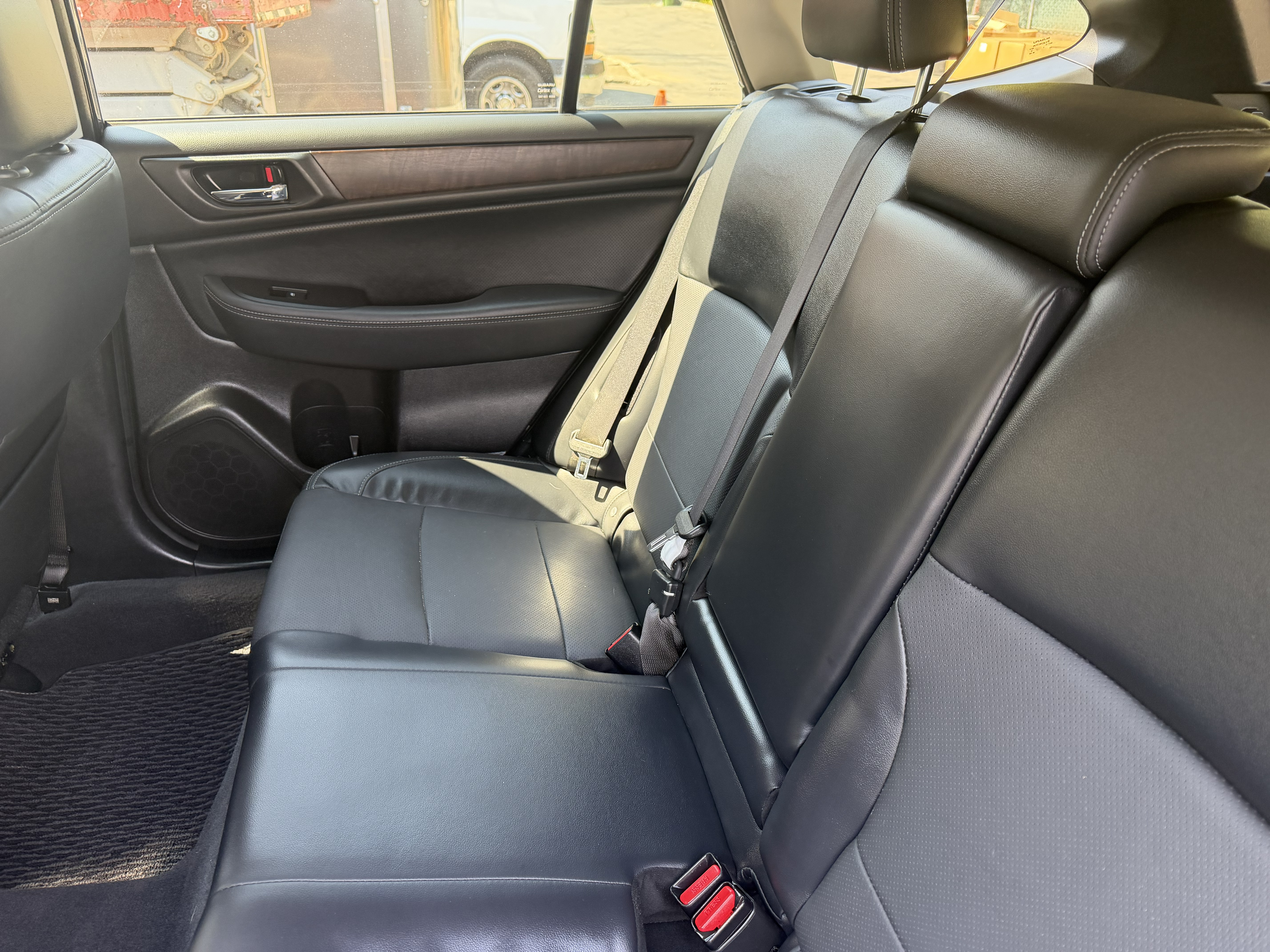 Used 2017 Subaru Outback 3.6R Limited AWD/4WD image 13