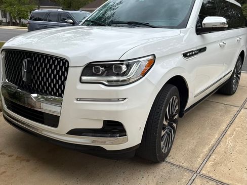 Used 2023 Lincoln Navigator Black Label AWD/4WD image 1