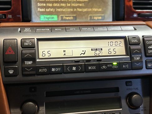 Used 2003 Lexus SC 430 Convertible image 8