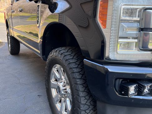 Used 2017 Ford F250 Platinum w/ Platinum Ultimate Package image 24