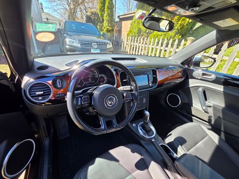 Used 2013 Volkswagen Beetle 2.5 Fender image 17