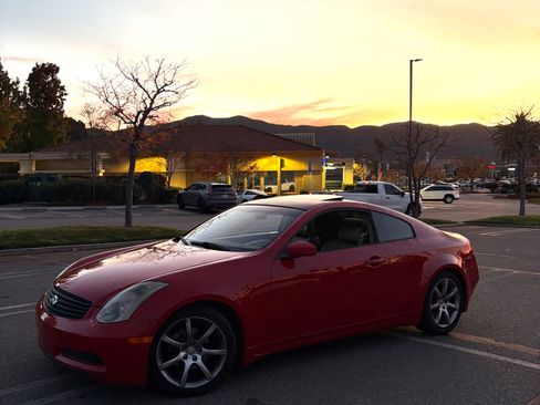 Used 2004 INFINITI G35 Coupe w/ Premium Pkg image 1