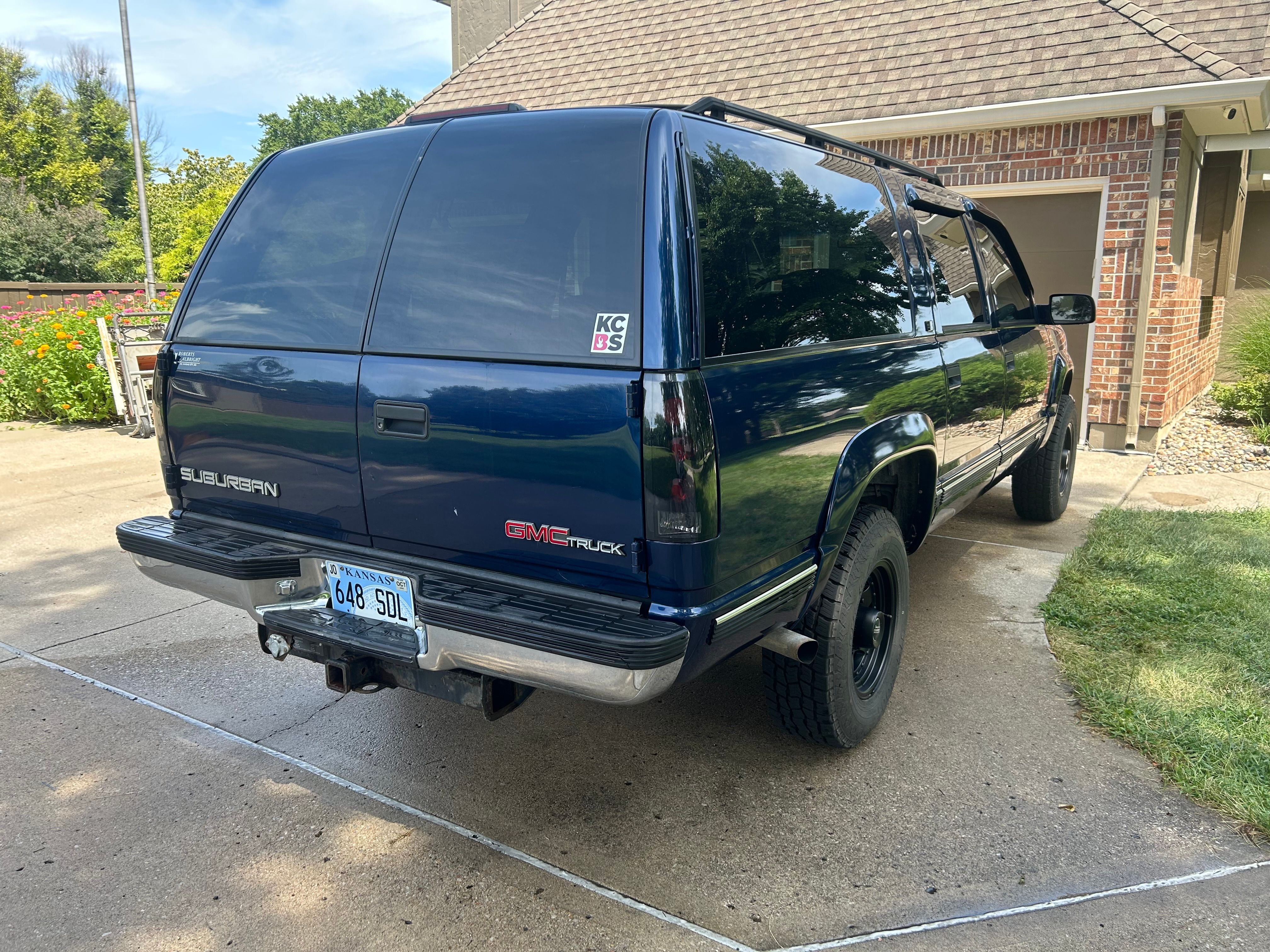 Used 1996 GMC Suburban 2500 AWD/4WD image 9