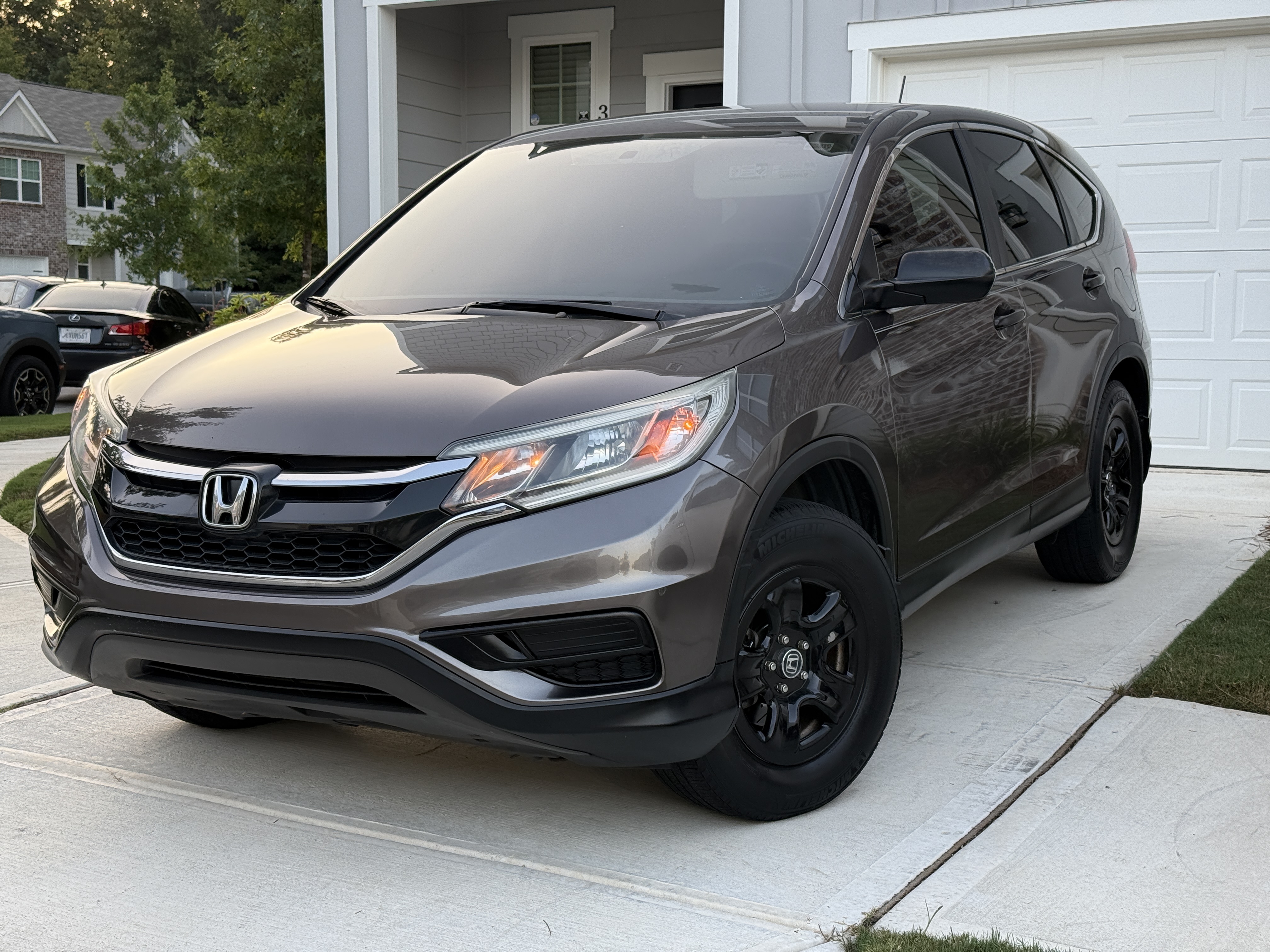 Used 2015 Honda CR-V LX image 1