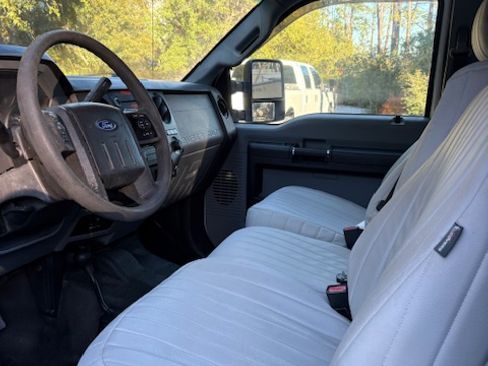 Used 2015 Ford F250 XL w/ Power Equipment Group image 6