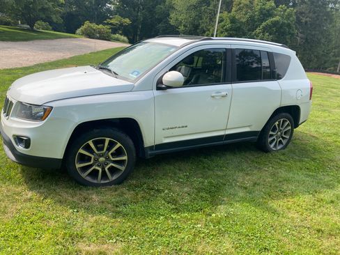 Used 2016 Jeep Compass High Altitude AWD/4WD image 4