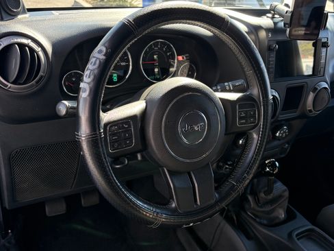 Used 2012 Jeep Wrangler Sport w/ Connectivity Group image 19
