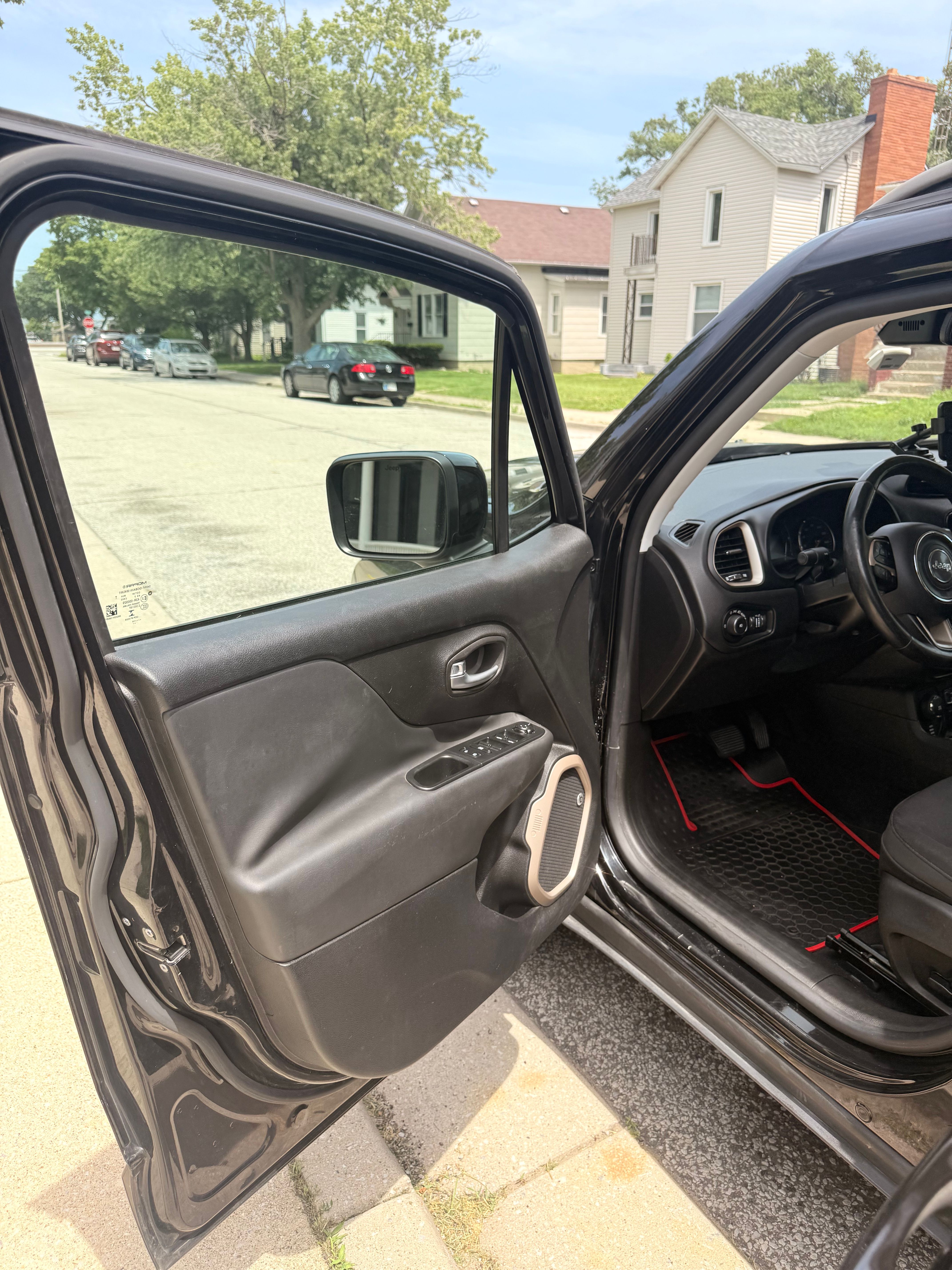 Used 2016 Jeep Renegade 75th Anniversary AWD/4WD image 12