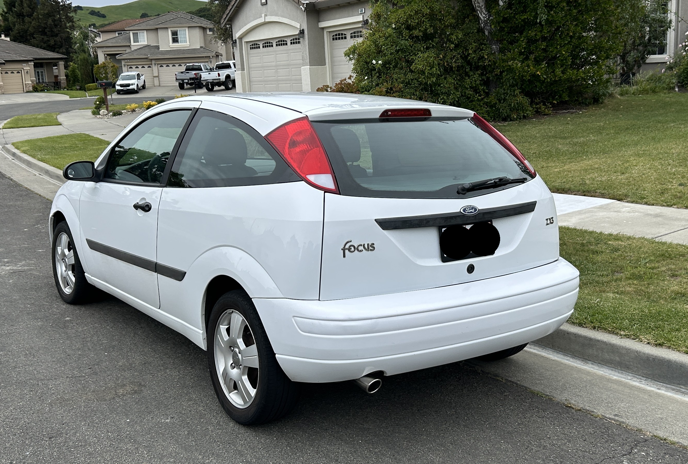 Used 2004 Ford Focus ZX3 Hatchback FWD image 9