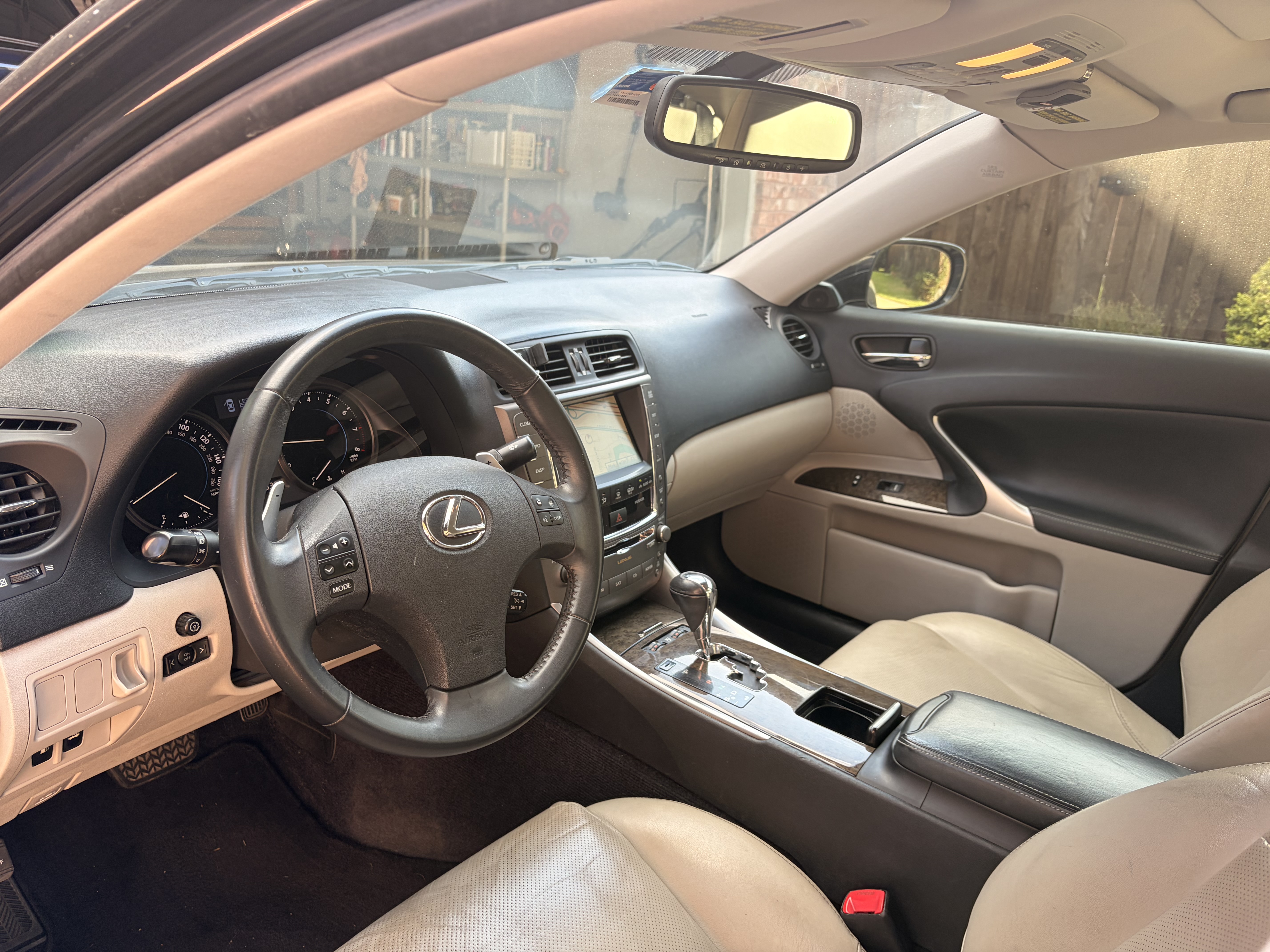 Used 2010 Lexus IS 350 w/ Preferred Accessory Package RWD image 12