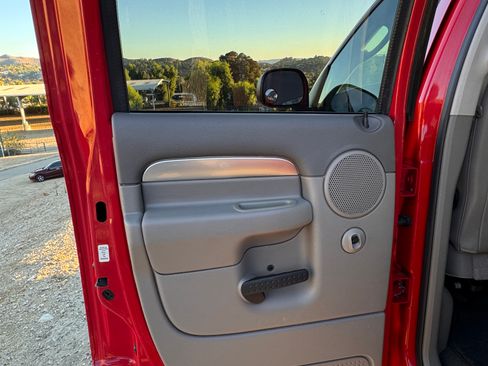 Used 2004 Dodge Ram 1500 Truck SLT w/ Sport Appearance Group image 20