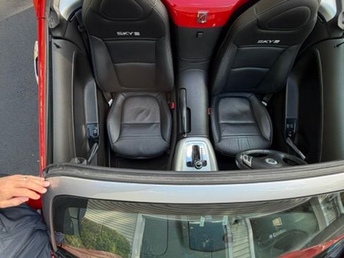Used 2008 Saturn Sky Red Line RWD image 12