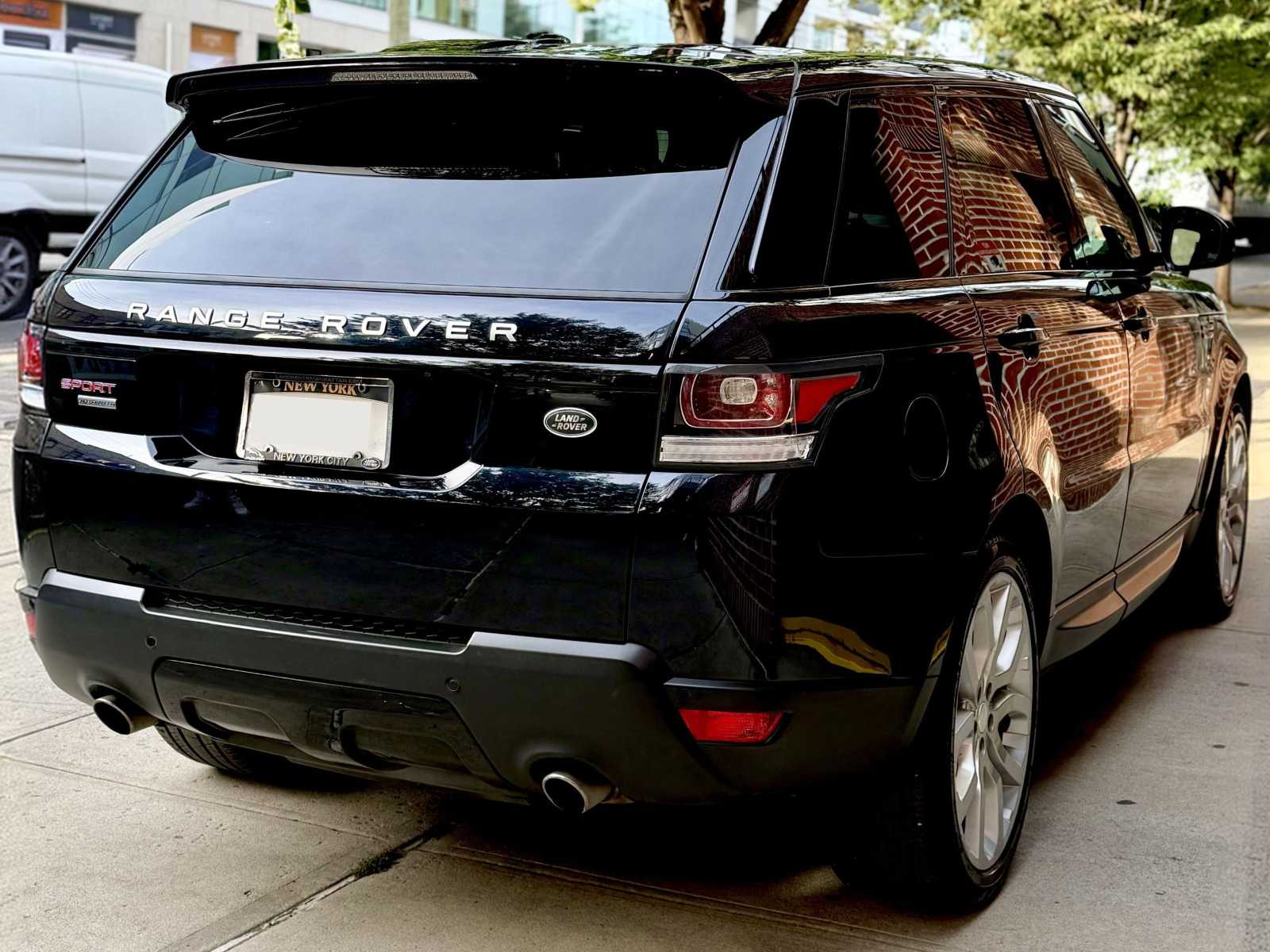 Used 2015 Land Rover Range Rover Sport Supercharged AWD/4WD image 10