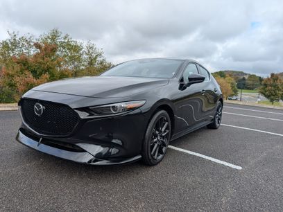 Used 2025 MAZDA MAZDA3 Hatchback w/Premium Plus Pkg