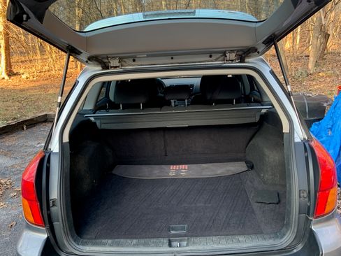 Used 2005 Subaru Outback 2.5i image 6