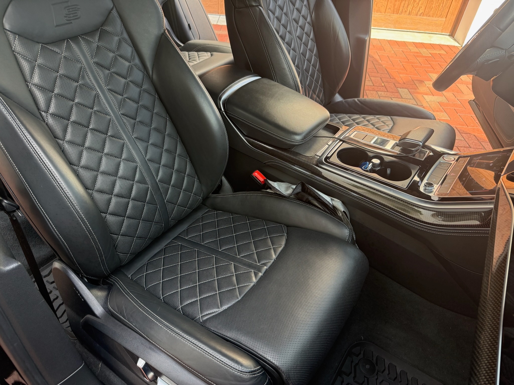 Used 2020 Audi SQ8 Premium Plus w/ Luxury Package AWD/4WD image 21
