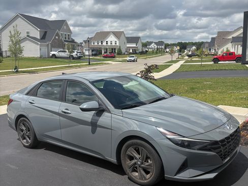 Used 2021 Hyundai Elantra SEL FWD image 15