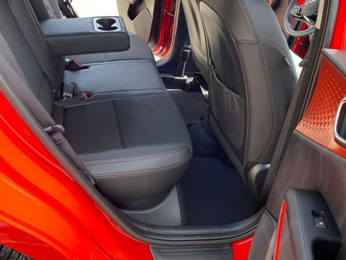 Used 2025 Kia Soul GT-Line w/ GT-Line Technology Package FWD image 8