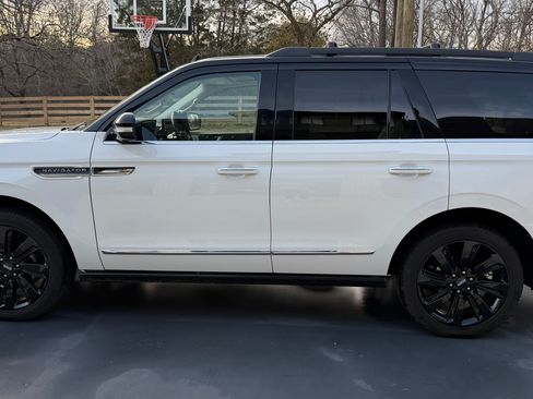 Used 2023 Lincoln Navigator Black Label image 10