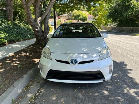 Used 2012 Toyota Prius Four image 1