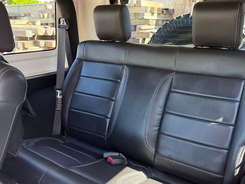 Used 2007 Jeep Wrangler Rubicon w/ Dual Top Group image 9