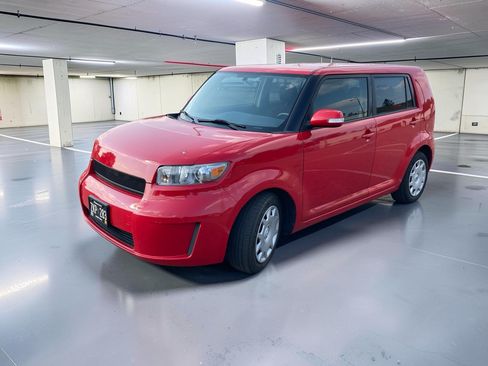 Used 2009 Scion xB w/ Release Series 6.0 FWD image 1
