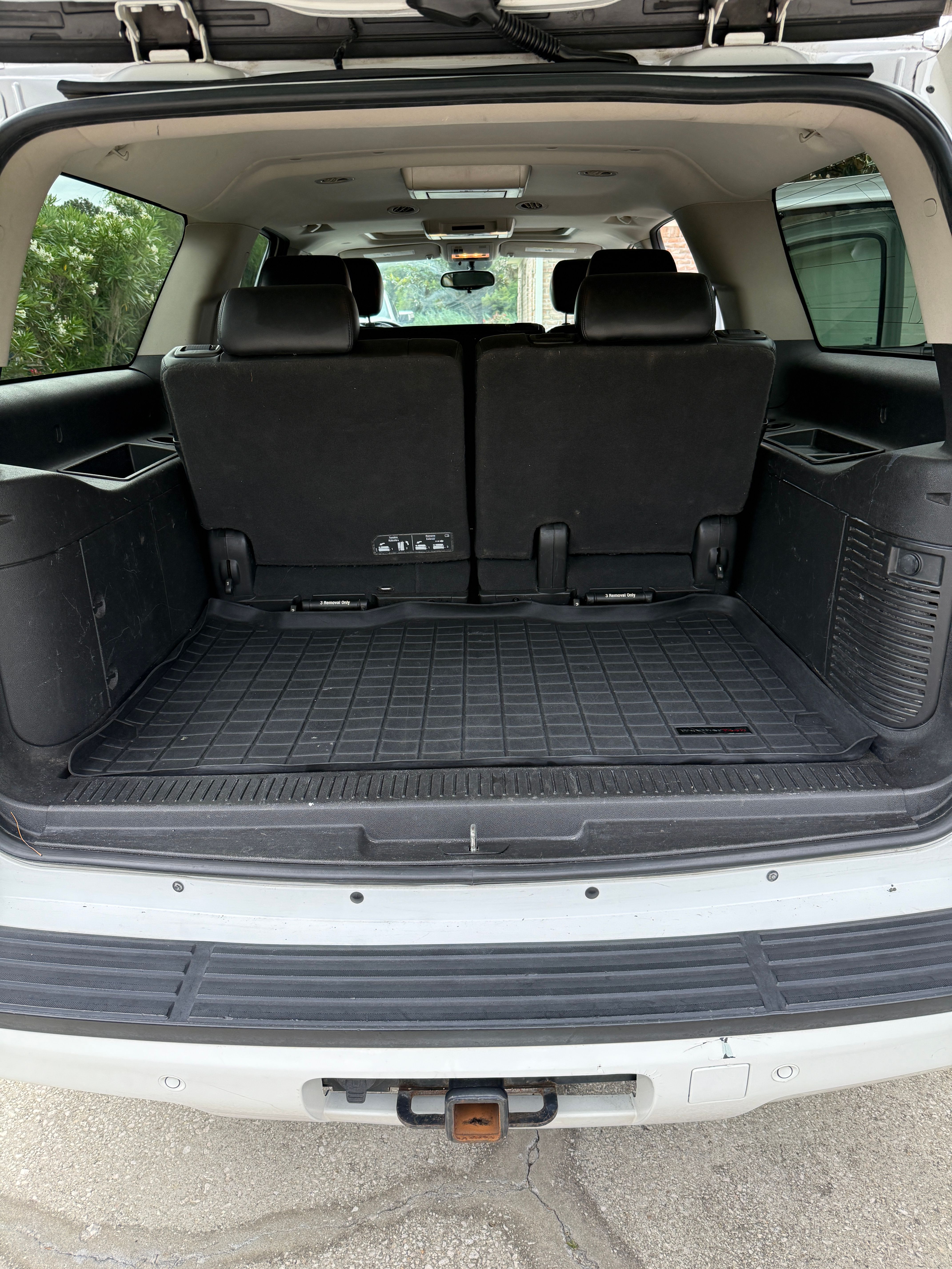 Used 2013 Chevrolet Suburban LT RWD image 9