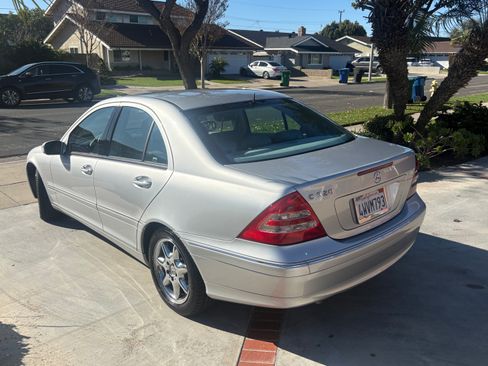 Used 2002 Mercedes-Benz C 320 Sedan image 5