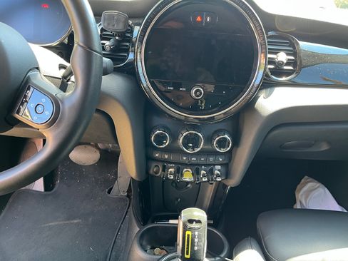 Used 2022 MINI Cooper SE FWD image 6
