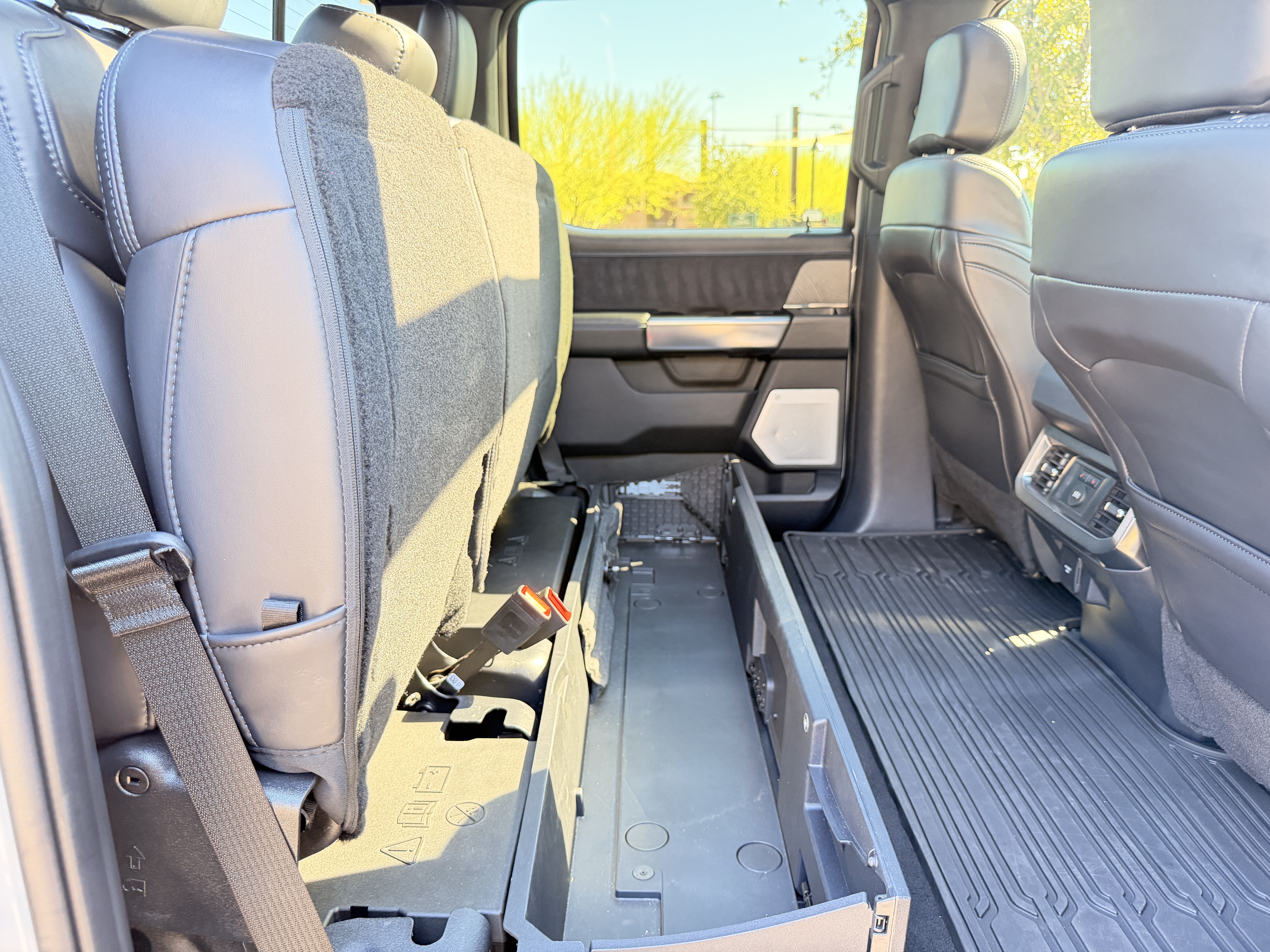 Used 2025 Ford F350 Platinum w/ Tremor Off-Road Package AWD/4WD image 20