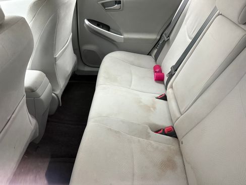 Used 2014 Toyota Prius Four image 11