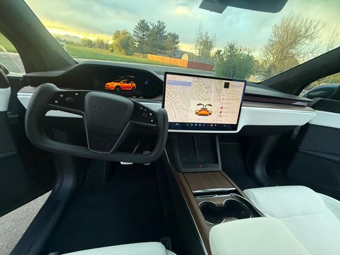 Used 2024 Tesla Model X AWD/4WD image 13