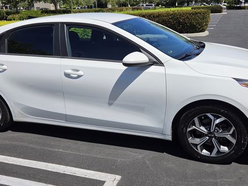 Used 2021 Kia Forte LXS image 1