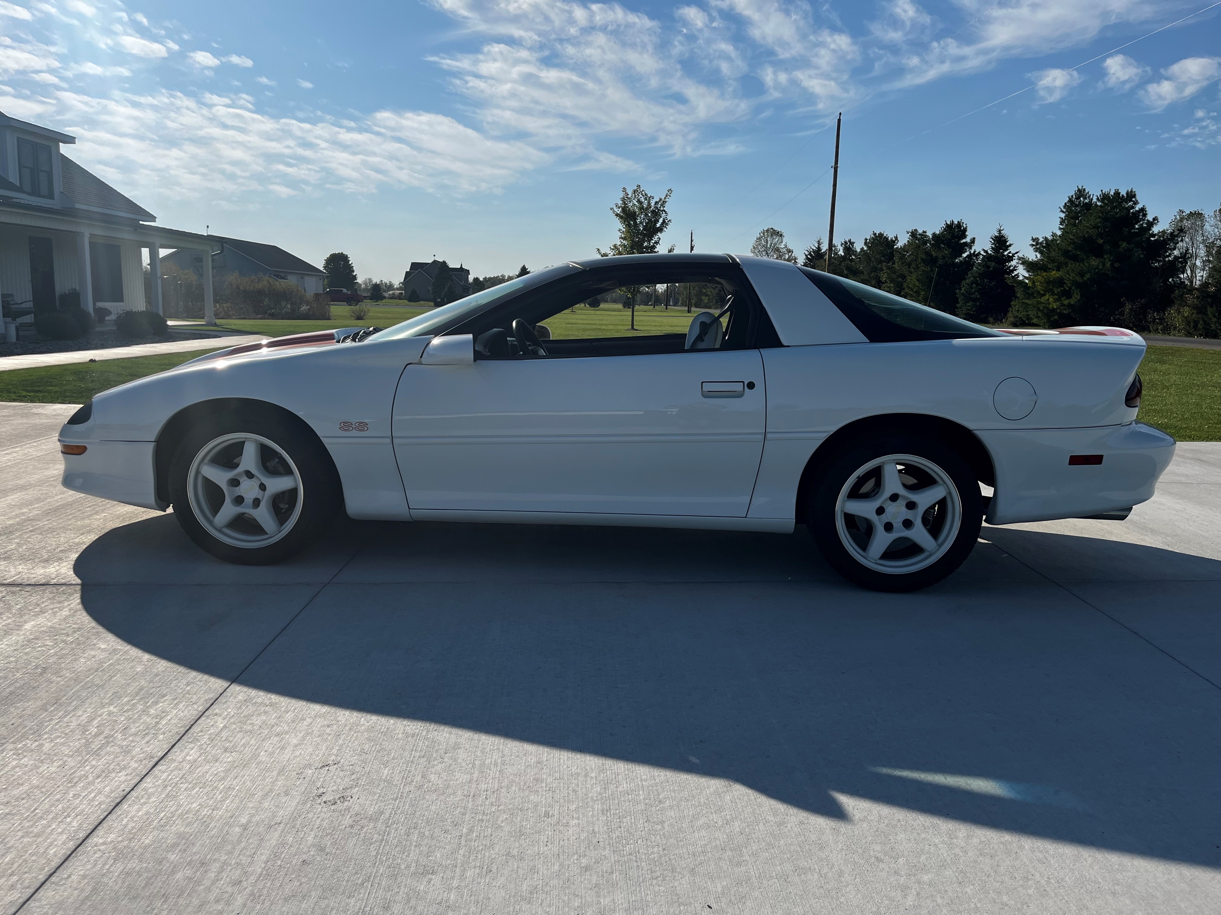Used 1997 Chevrolet Camaro SS w/ SS Alteration Pkg RWD image 9