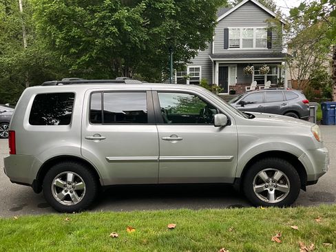 Used 2010 Honda Pilot EX-L image 4