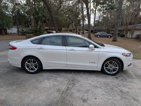 Used 2016 Ford Fusion Titanium image 6