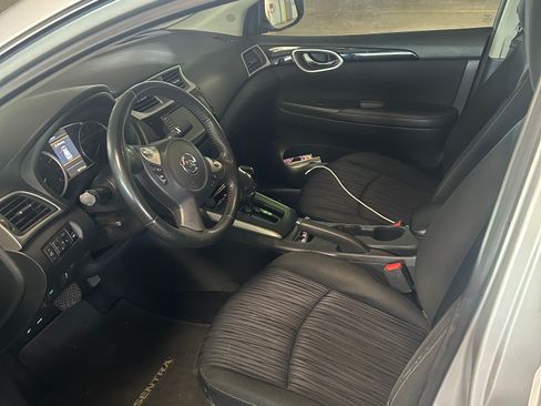 Used 2019 Nissan Sentra SV FWD image 6