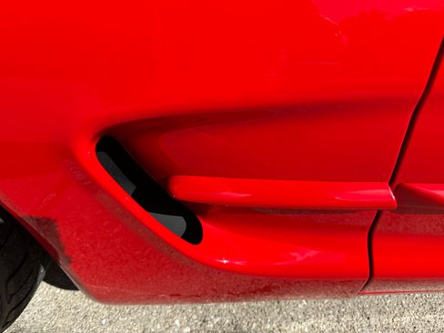 Used 2001 Chevrolet Corvette Convertible w/ Preferred Equipment Group1 RWD image 18