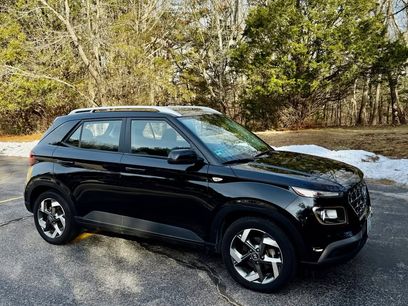 Used 2024 Hyundai Venue SEL